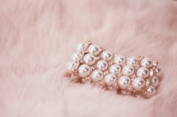 アウトバストリートメントは髪の保護やツヤ出し