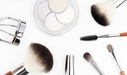 makeup-brush-1768790_640.jpg